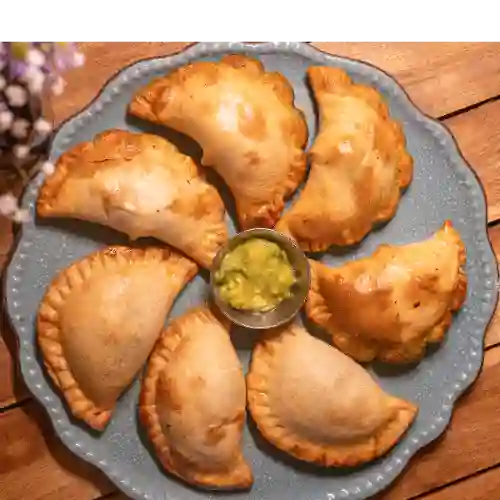 Empanada de Caprese