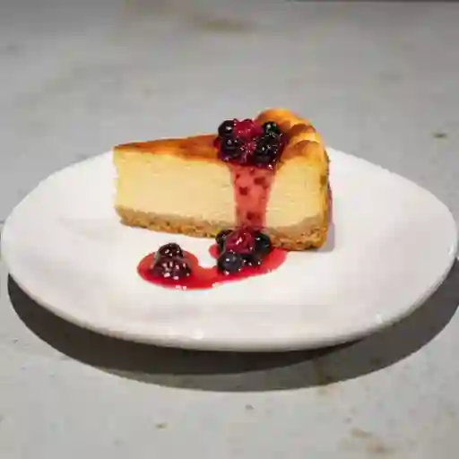 Tarta de queso y frutos silvestres