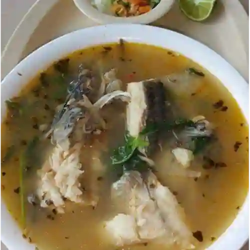 Caldo de Pescado/ Huevos Al Gusto