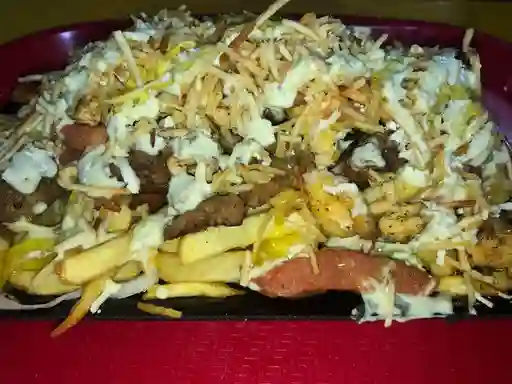 Salchipapa Mixta