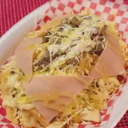 Salchipapa Combinada