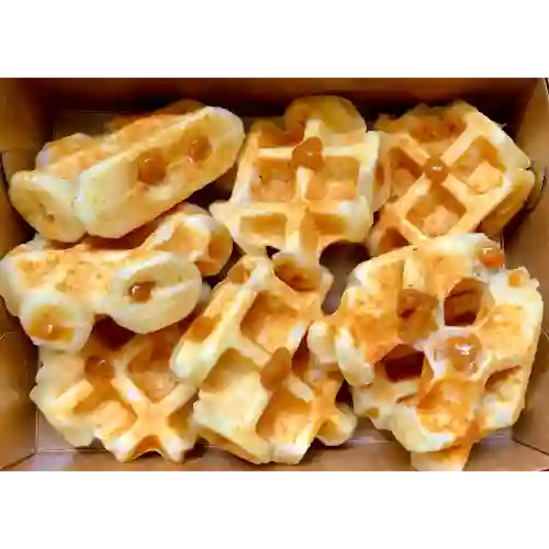 Mini Waffles de Buñuelo con Arequipe