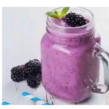 Jugo de Mora en Leche