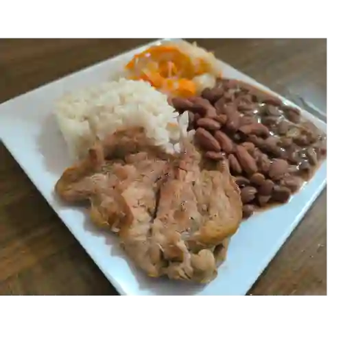 Almuerzo Casero