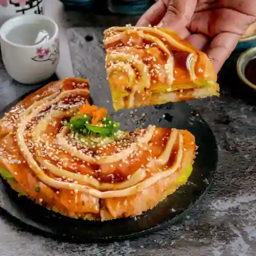Torta Tres Leches + Sushi Pizza