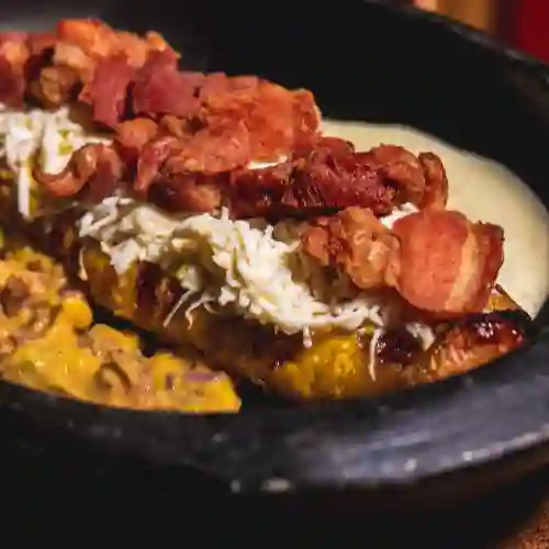 Maduro con Chicharrón