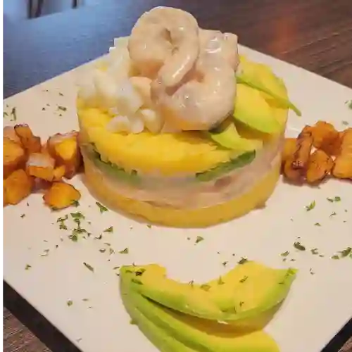 Causa Colombiana con Camarones