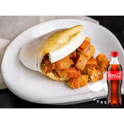 Combo Arepa de Chicharron + Coca Cola Original 400 ml