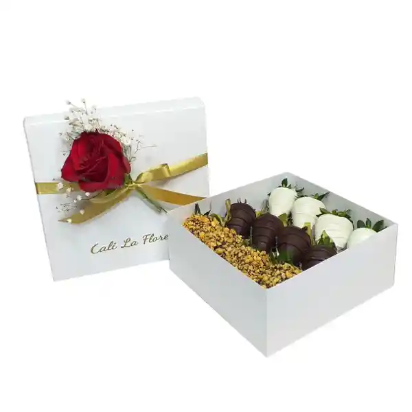 Caja 12 Fresas Tradicional Negra