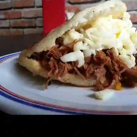 Arepa de Carne Desmechada