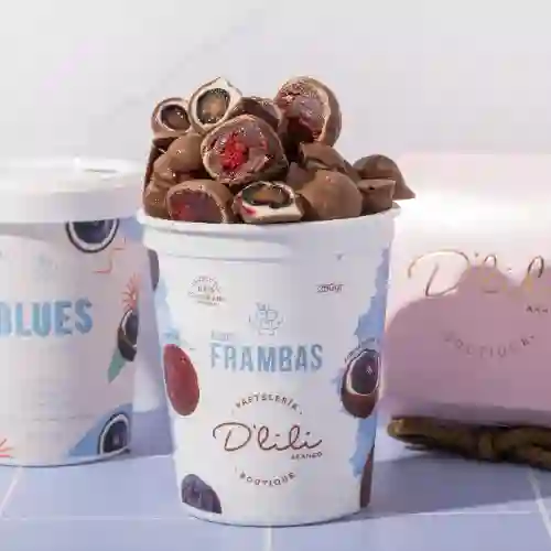 Pícolos de Brownie Redvelvet y Arándanos