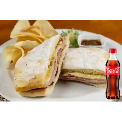 Sándwich Clásico +Papa Chips +Cocacola Org 400ml