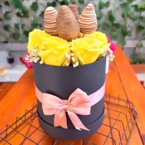 Cilindro de Rosas y Fresas