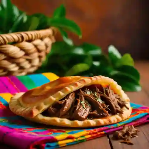 Empanada de Carne Desmechada