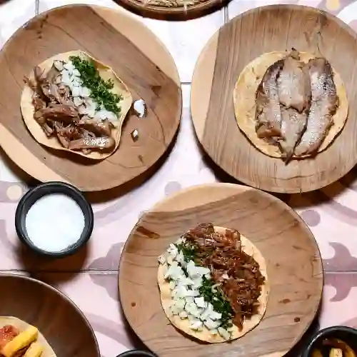 Taquiza de Pastor y Suadero