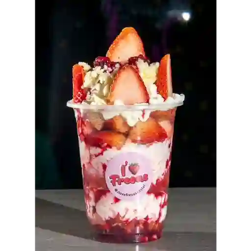 Fresas con crema frutos rojos