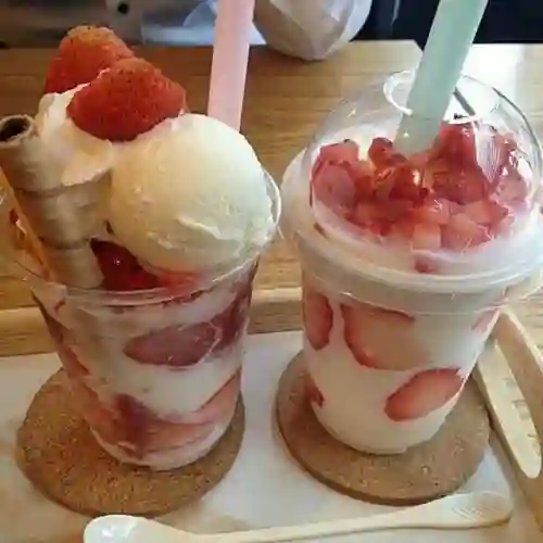 Fresas con Crema y Helado