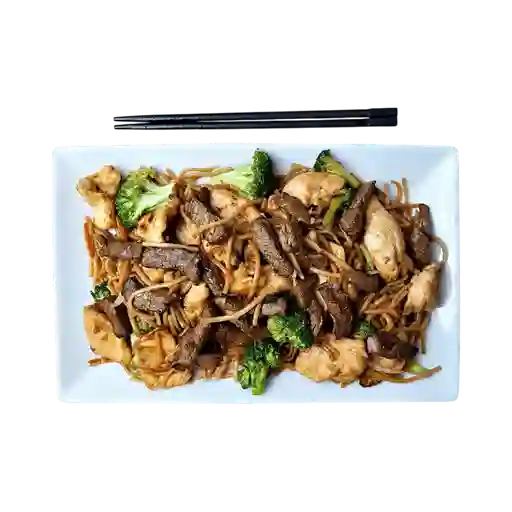 Lo Mein con Lomito