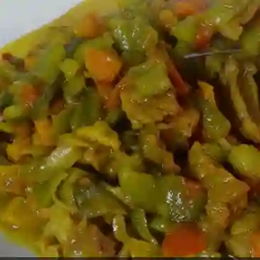 Bandeja pepino guisado y sopa del día