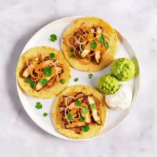 Sopes Pollo