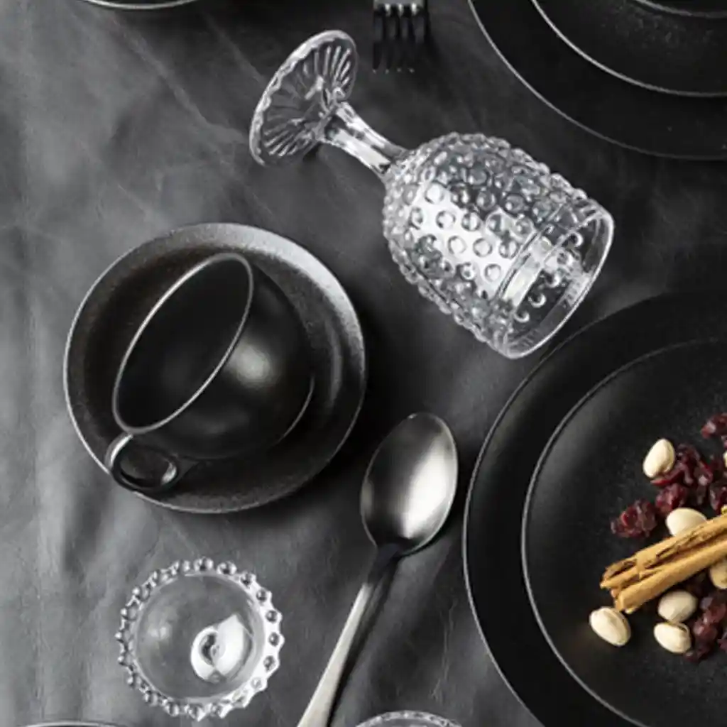 Ambiente Gourmet Set Pocillo y Plato Negro Mate Capacidad 260 mL
