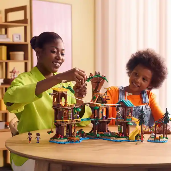 Set Construcción Campamento de Aventura: Casa Del Árbol Lego