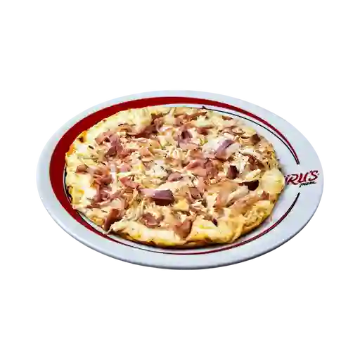 Pizza Pollo-Tocineta y Queso Tradicional
