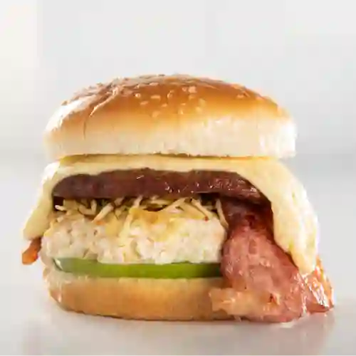 Hamburguesa especial + bebida 400 ml