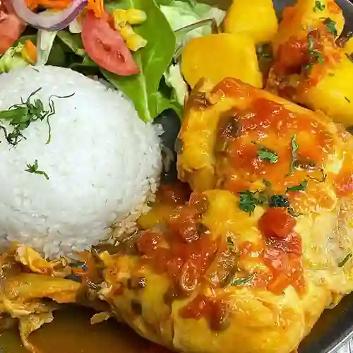 Pollo Guisado