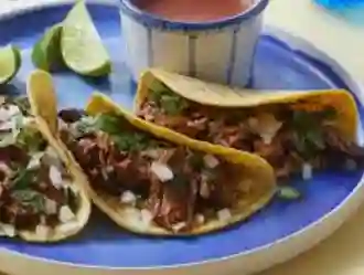 4 Tacos de birria de res