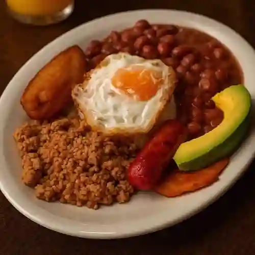 Bandeja Paisa Colombiana