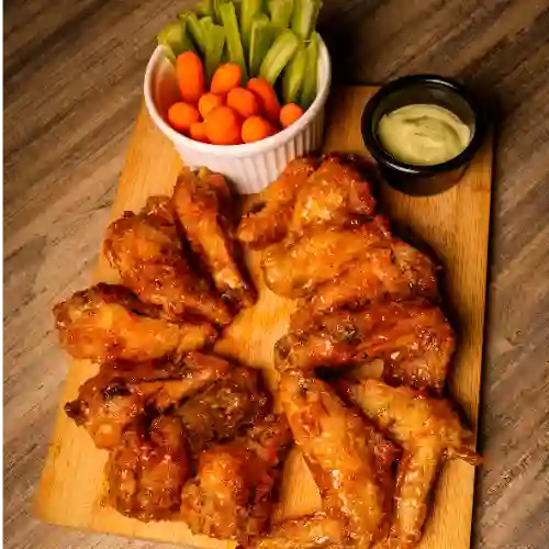 Alitas Del Distrito X24 + Papas + Verduras