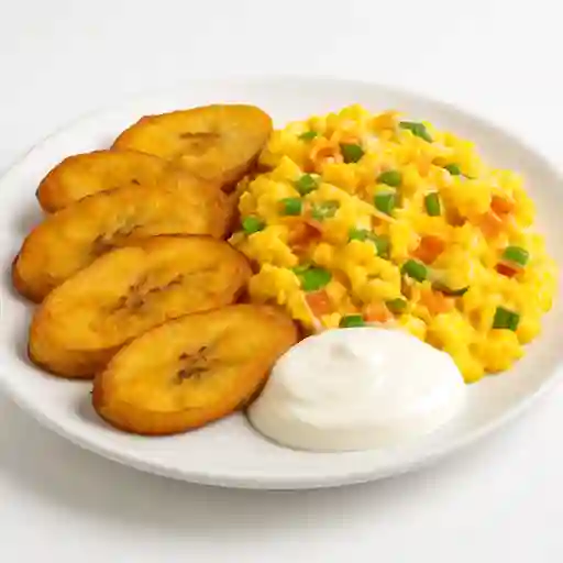 Tajadas de Guineo Verde con Huevo Perico