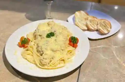 Penne con Pollo