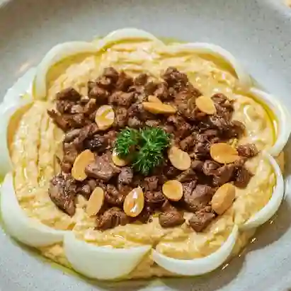 Hummus m