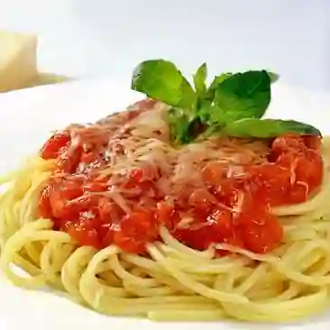 Espaguetis a la Napolitana