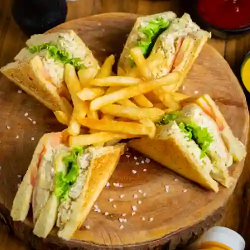 Sándwich Club House