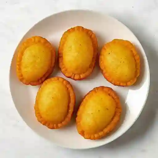 5 Carimañolas Carne