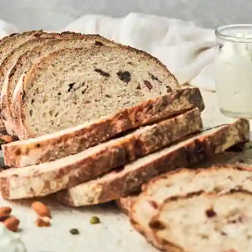 Pan Masa Madre con Frutos Secos y Yogurt