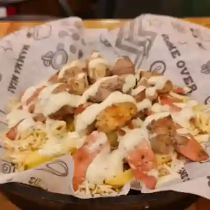Salchipapa pollo pechuga