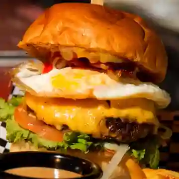 Eggtop Cheeseburger