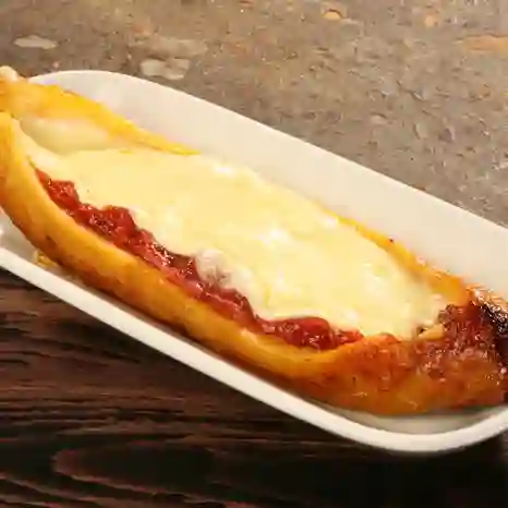 Maduro con queso y bocadillo