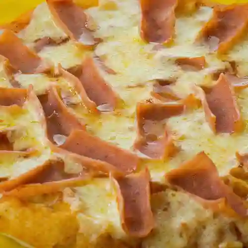 Pizza Grande Jamón y Queso