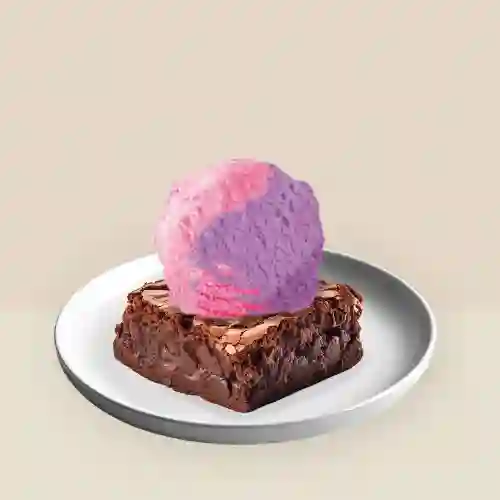 Brownie con Helado de Algodon de Azucar