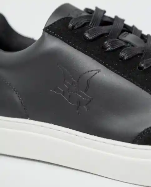 Tenis Cortos Timeless Negro Sombrio Ultraoscuro 40 Chevignon