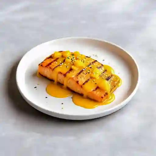 Filete de salmon en salsa de mango