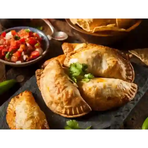 Empanada Arroz con Pollo