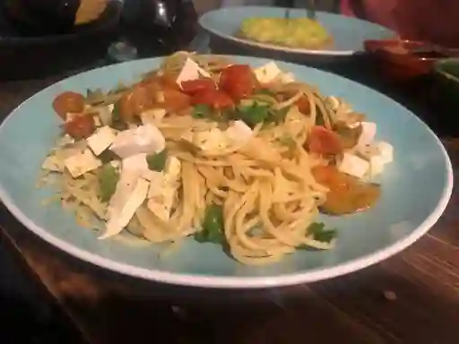 Tallarines en Salsa de Tomates