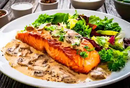 Pescado en Salsa de Champiñones Grande