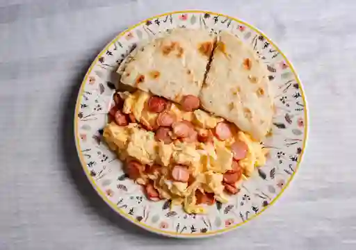 Huevos Rancheros con Arepa